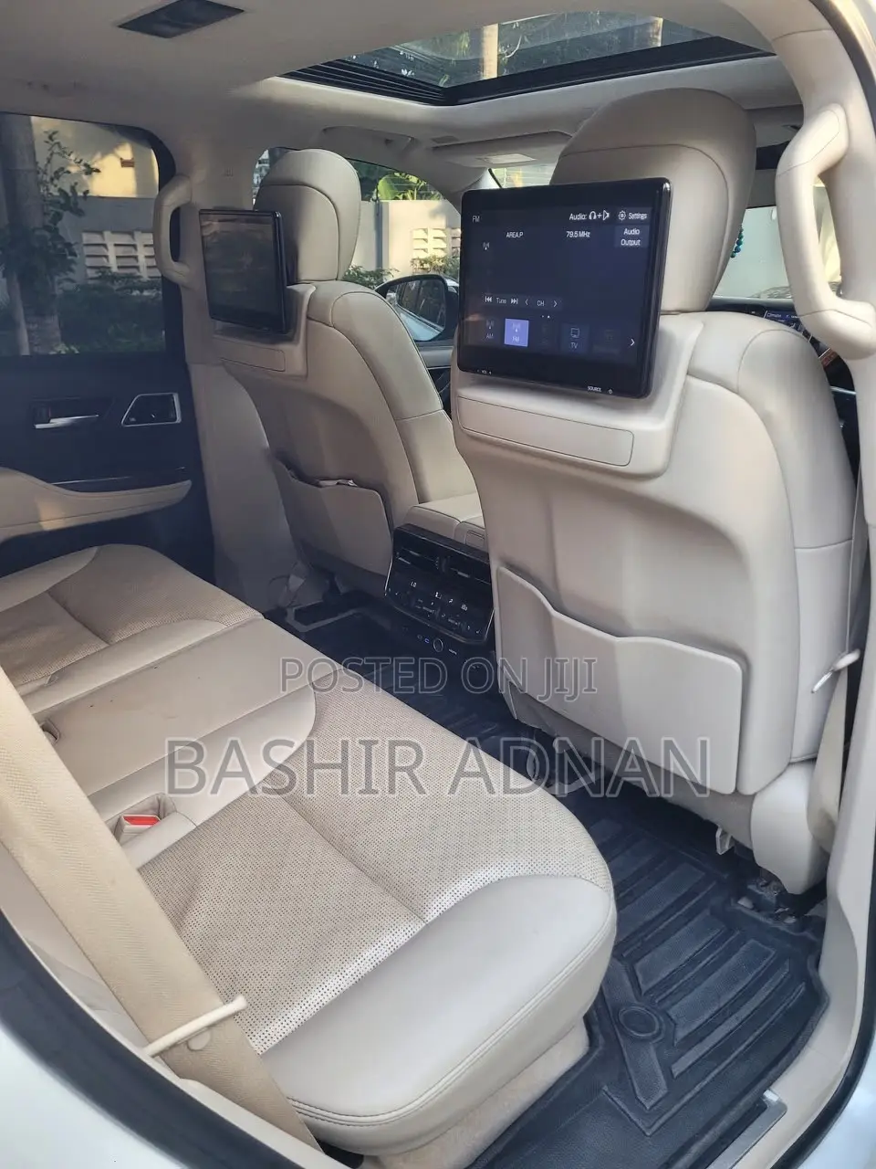 Toyota Land Cruiser LC300 2023 White
