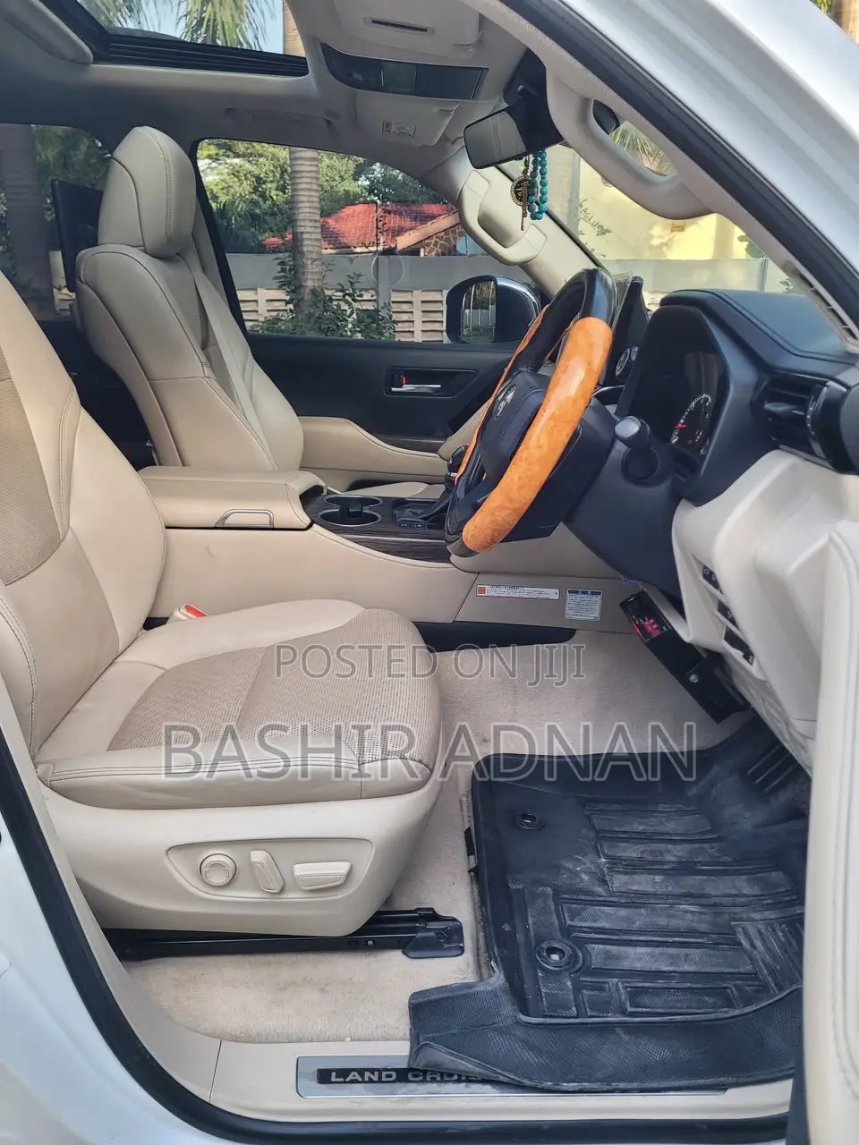 Toyota Land Cruiser LC300 2023 White