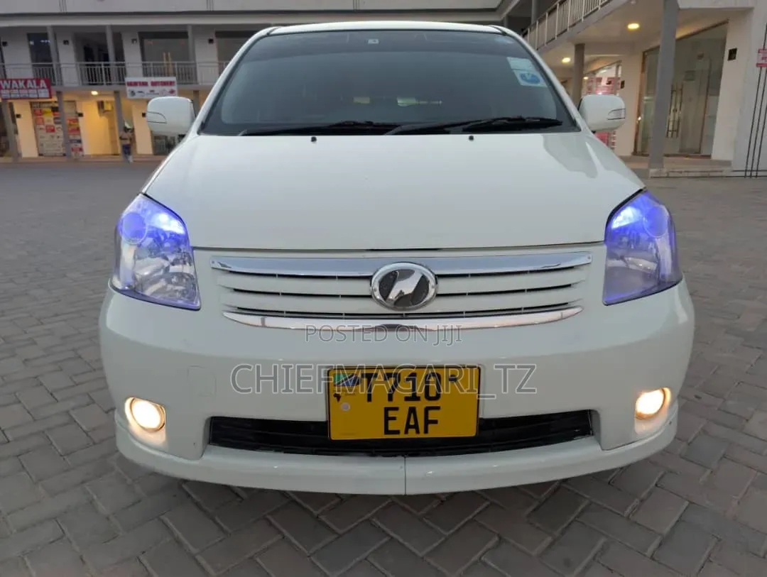 Toyota Raum 2007 White