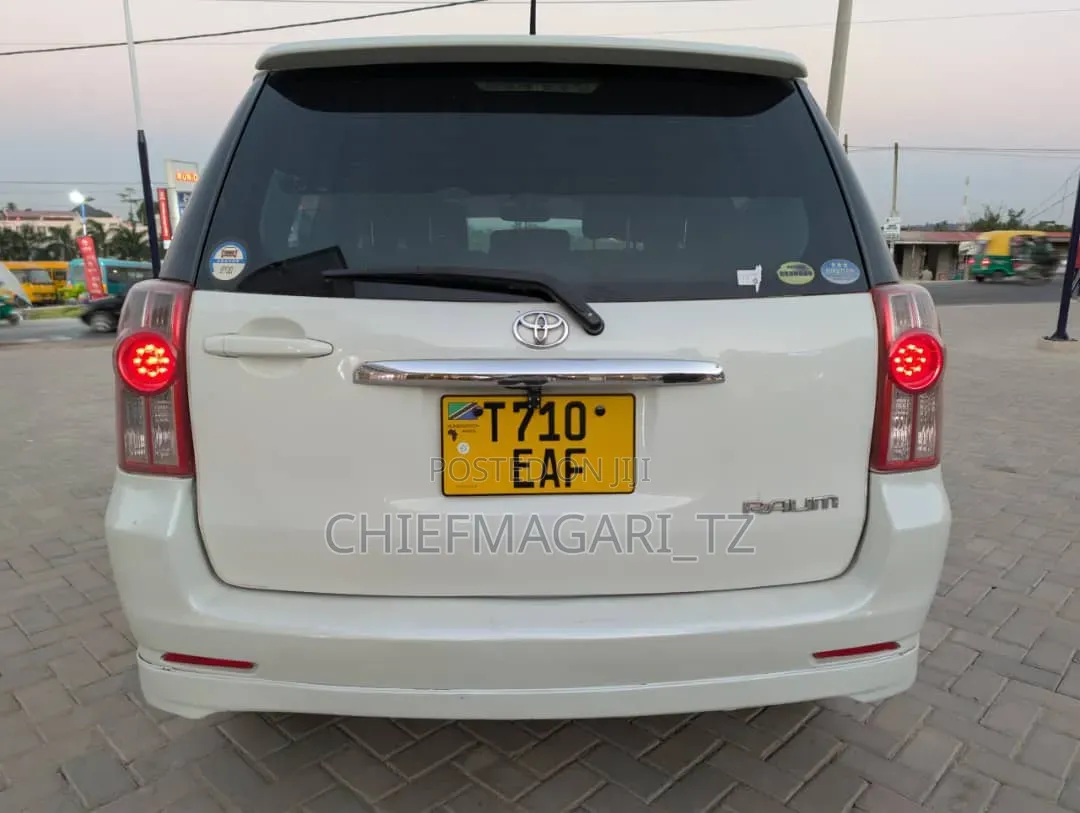 Toyota Raum 2007 White