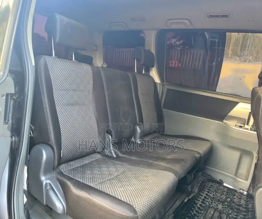 Toyota Noah 2008 Gray