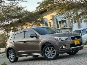 Mitsubishi RVR 2010 Brown