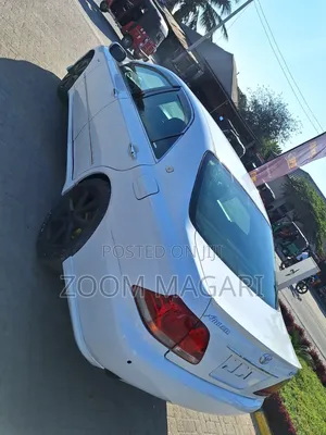 Toyota Crown 2006 White