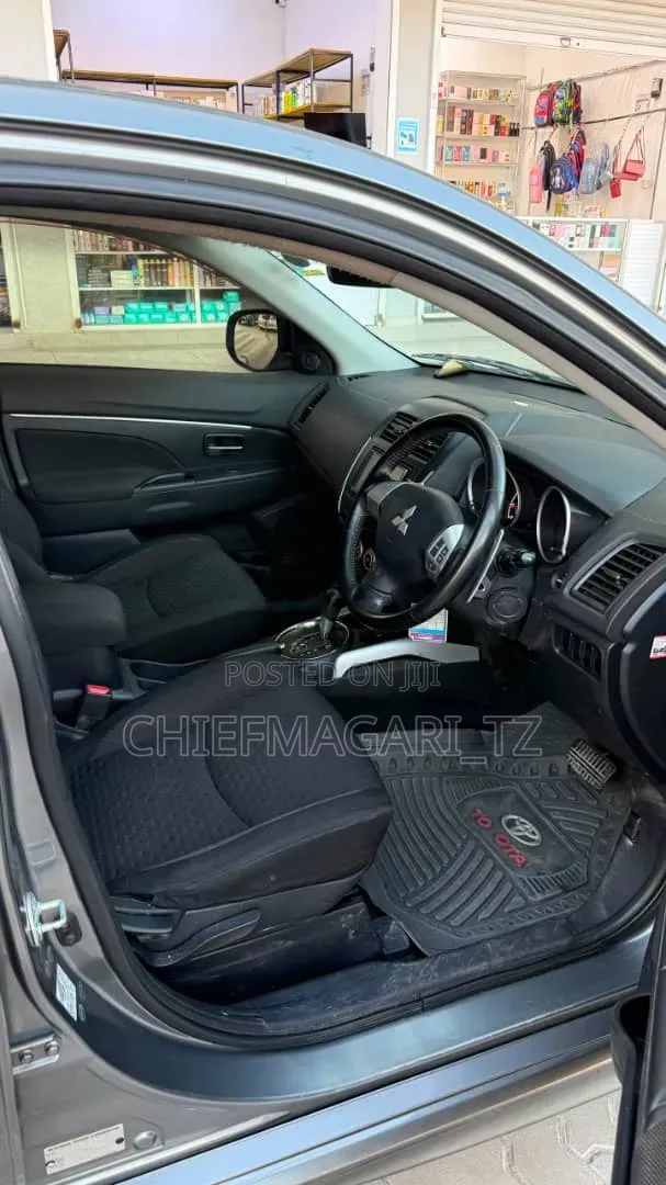 Mitsubishi RVR 2.0 2011 Gray