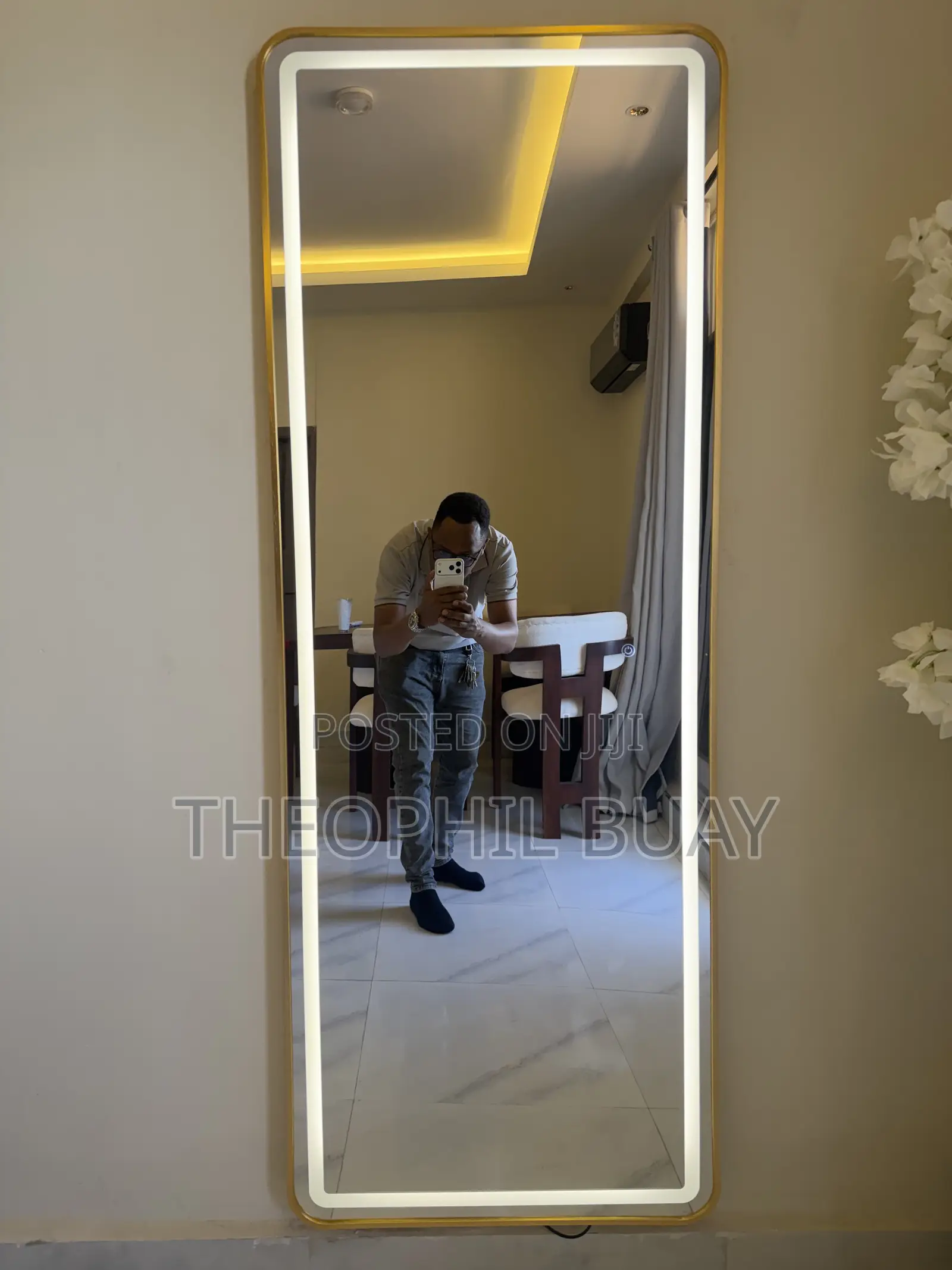 Wall Mirror With Different Lights