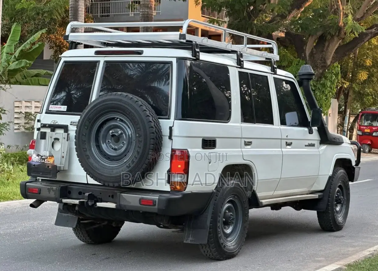 Toyota Land Cruiser 76 Series 2018 White