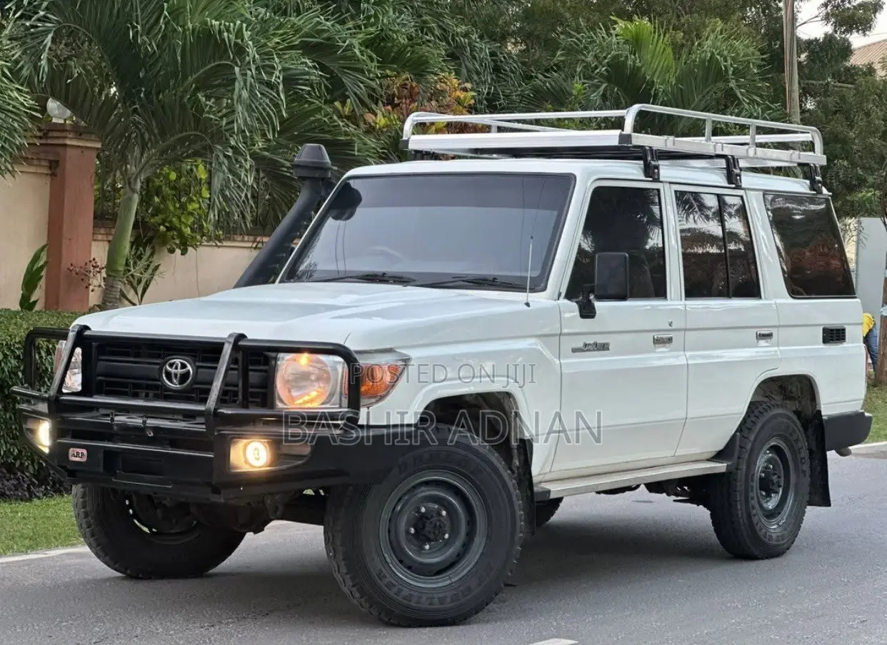 Toyota Land Cruiser 76 Series 2018 White