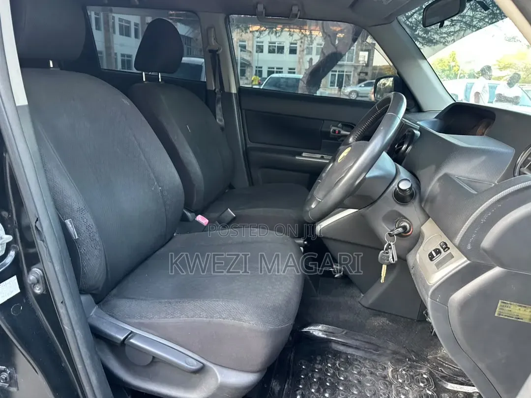 Toyota Corolla Rumion 2008 Black