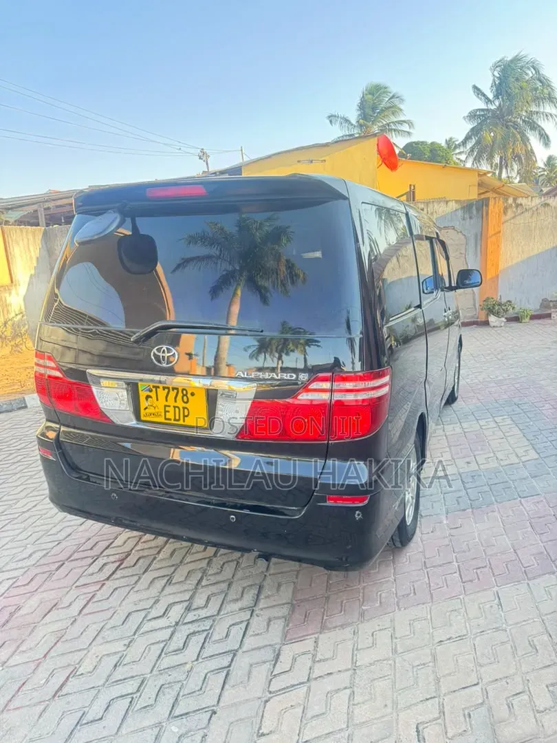 Toyota Alphard 2004 Black