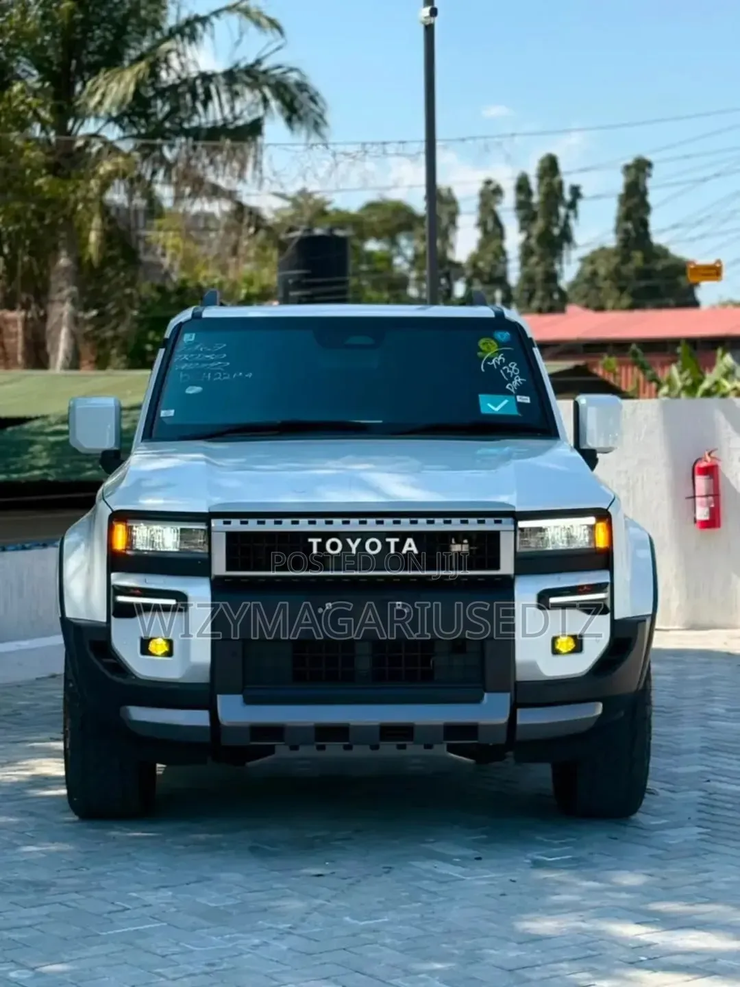 Toyota Land Cruiser Prado 2025 White