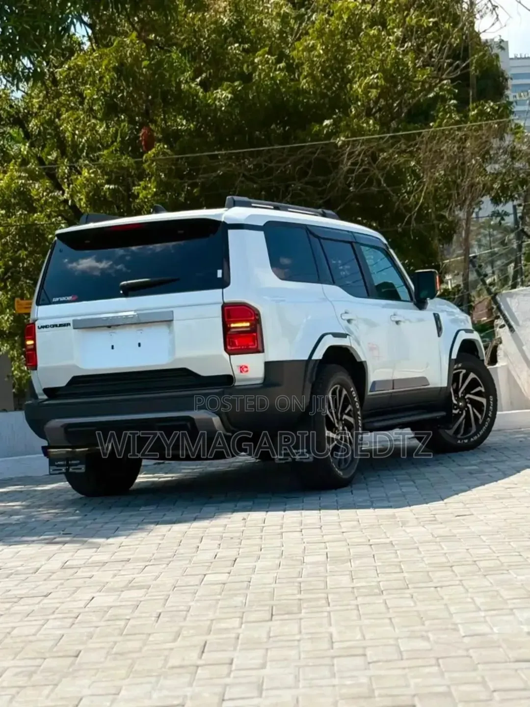 Toyota Land Cruiser Prado 2025 White