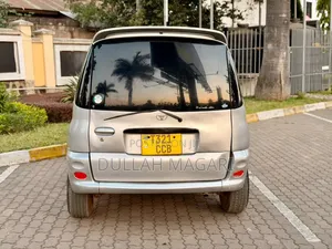 Toyota Fun Cargo 2002 Silver