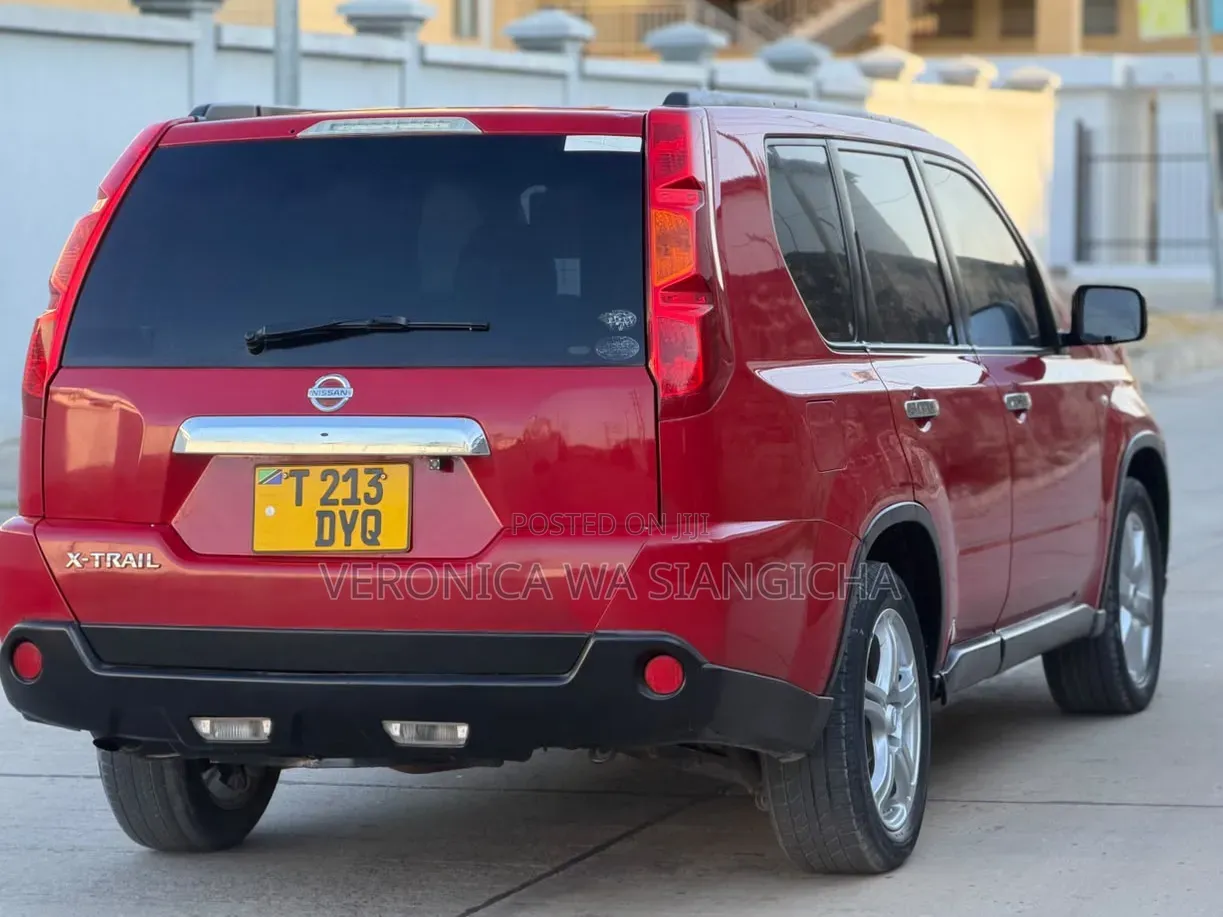 Nissan X-Trail 2008 Red