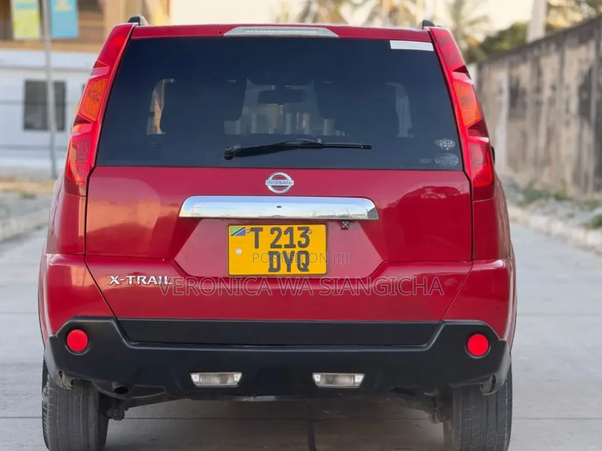 Nissan X-Trail 2008 Red