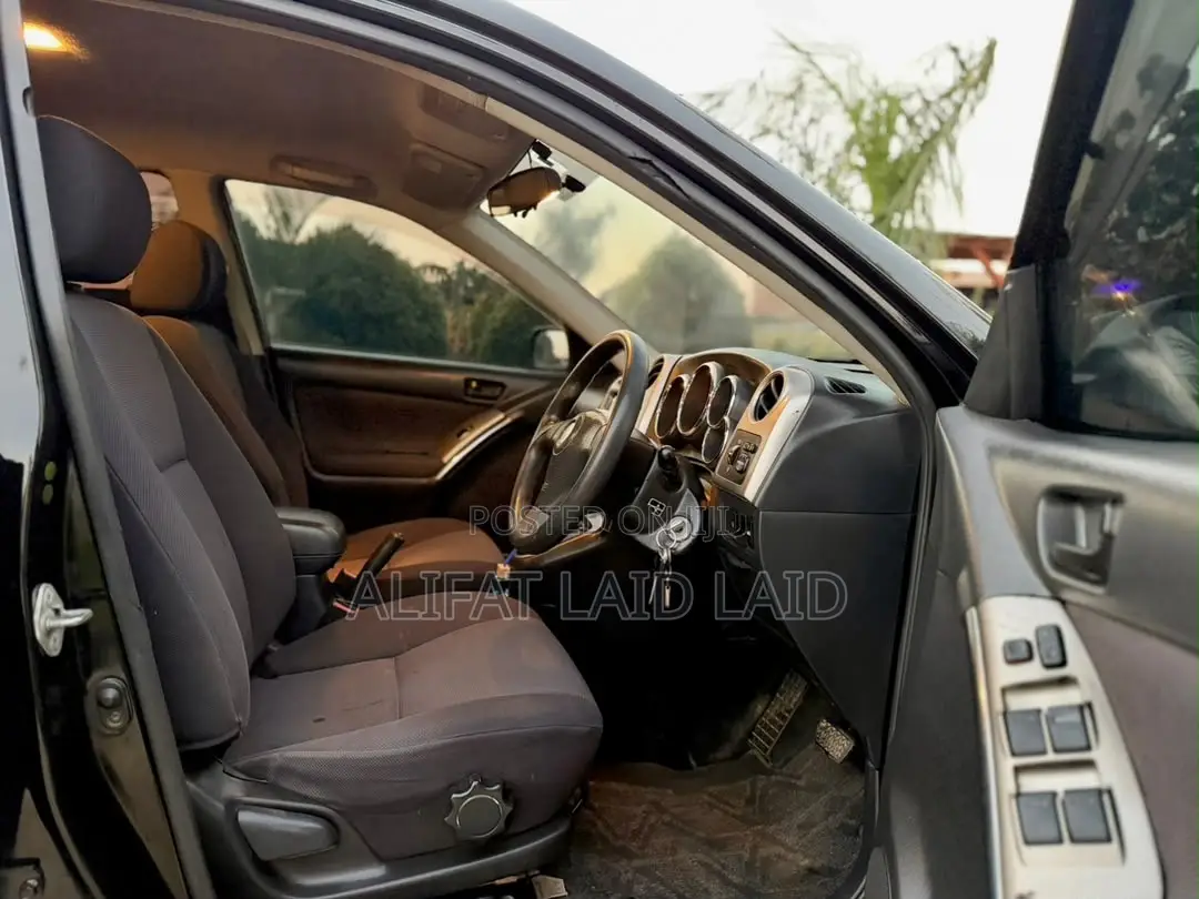 Toyota Voltz 2005 Black