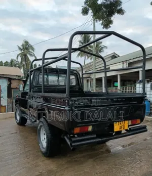 Toyota Land Cruiser 1986 Black