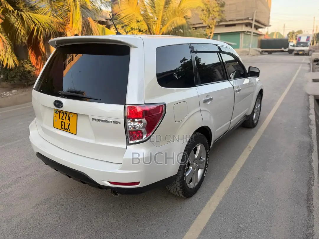 Subaru Forester 2009 White