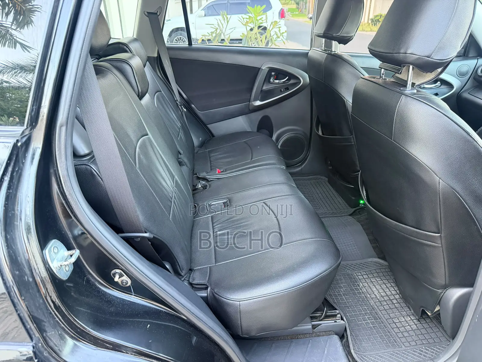 Toyota Vanguard 2013 Black