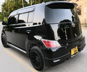 Toyota bB 2011 Black