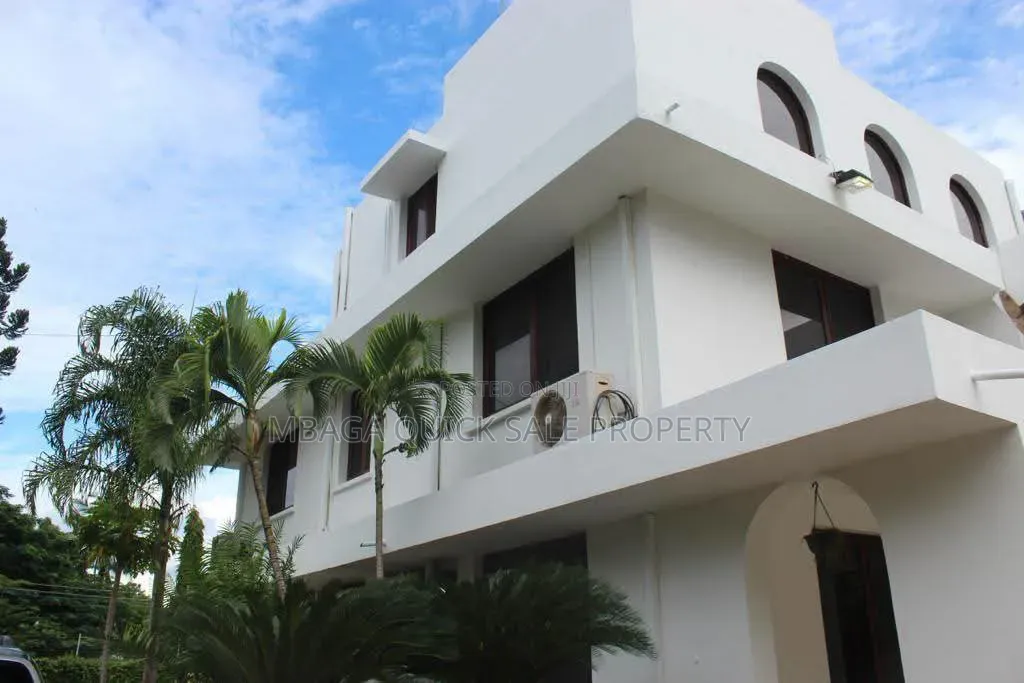 5bdrm Apartment in Masaki for sale