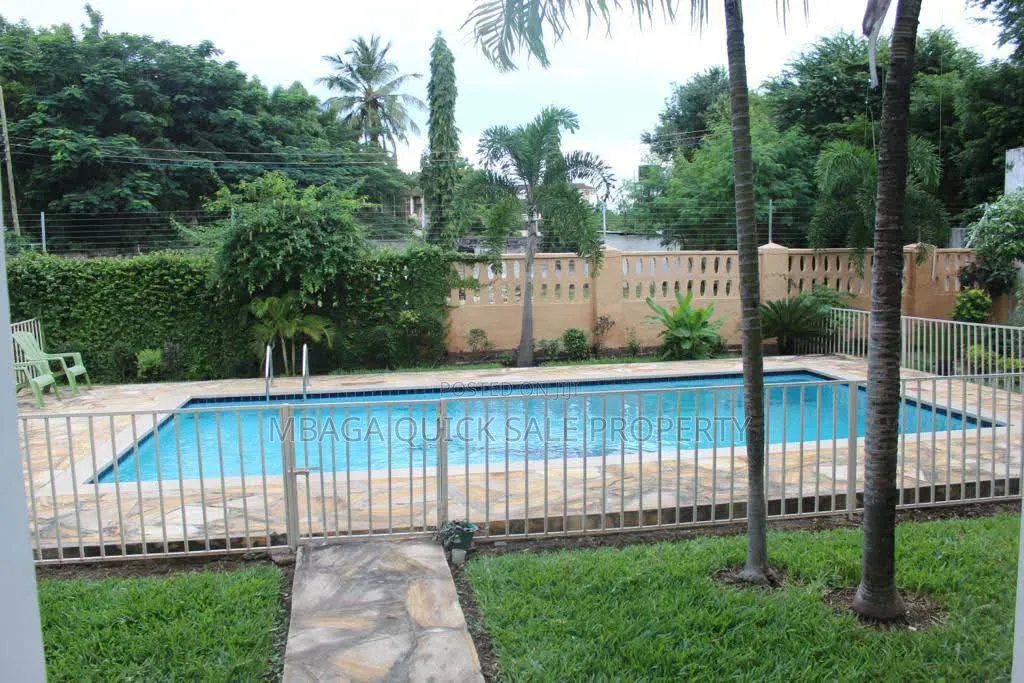 5bdrm Apartment in Masaki for sale