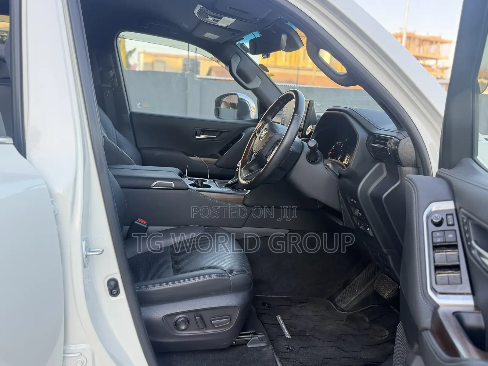 Toyota Land Cruiser 3.5 Petrol 4WD 2022 White