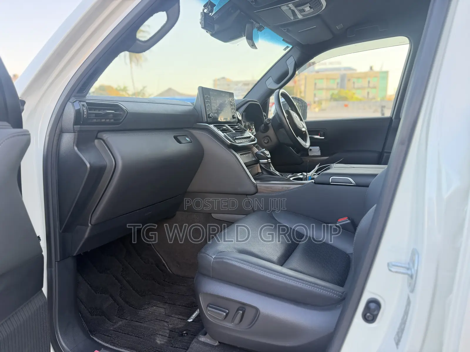 Toyota Land Cruiser 3.5 Petrol 4WD 2022 White