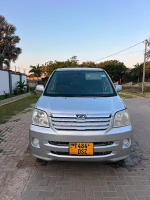 Toyota Noah 2008 Silver