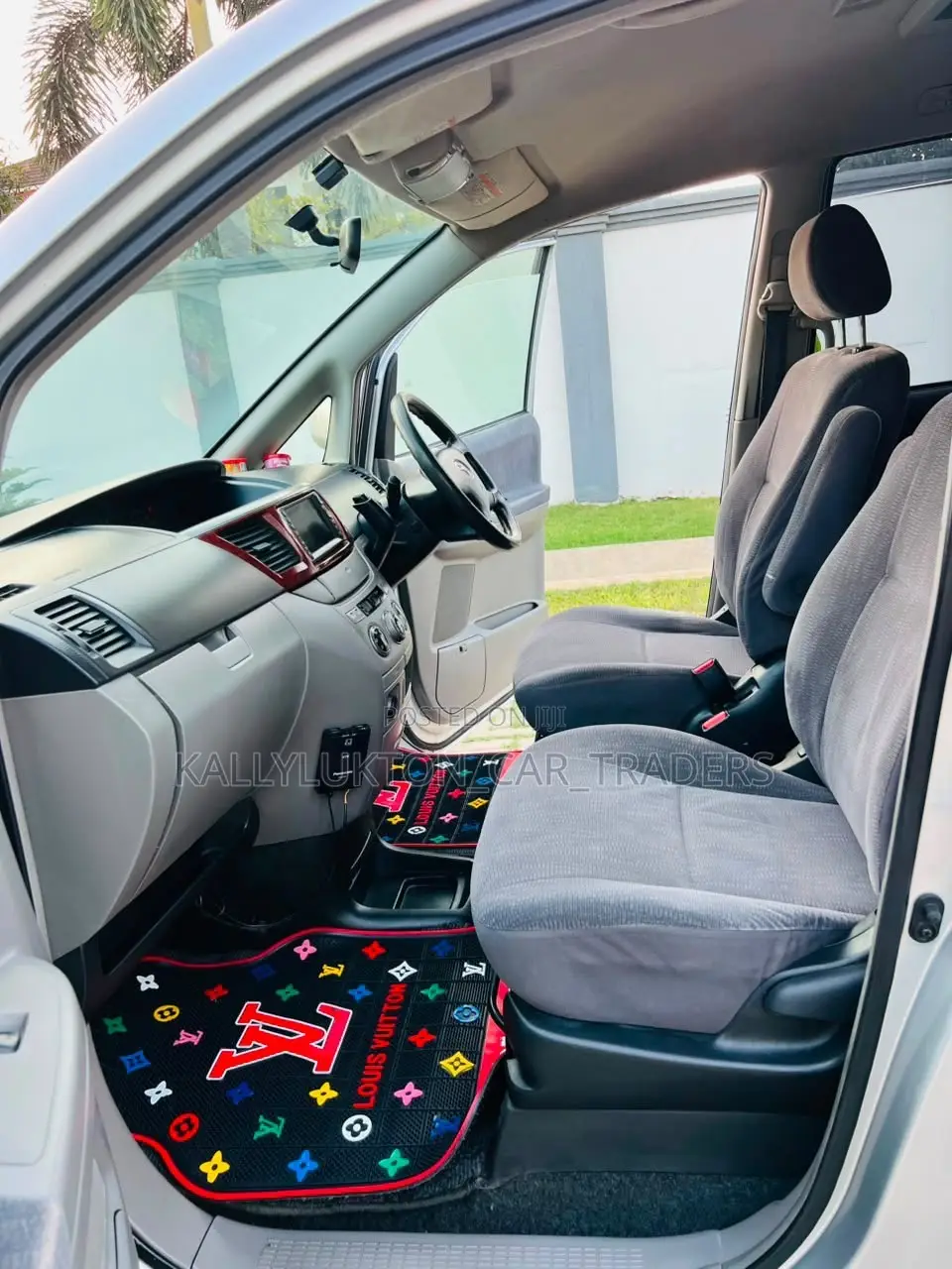 Toyota Noah 2008 Silver