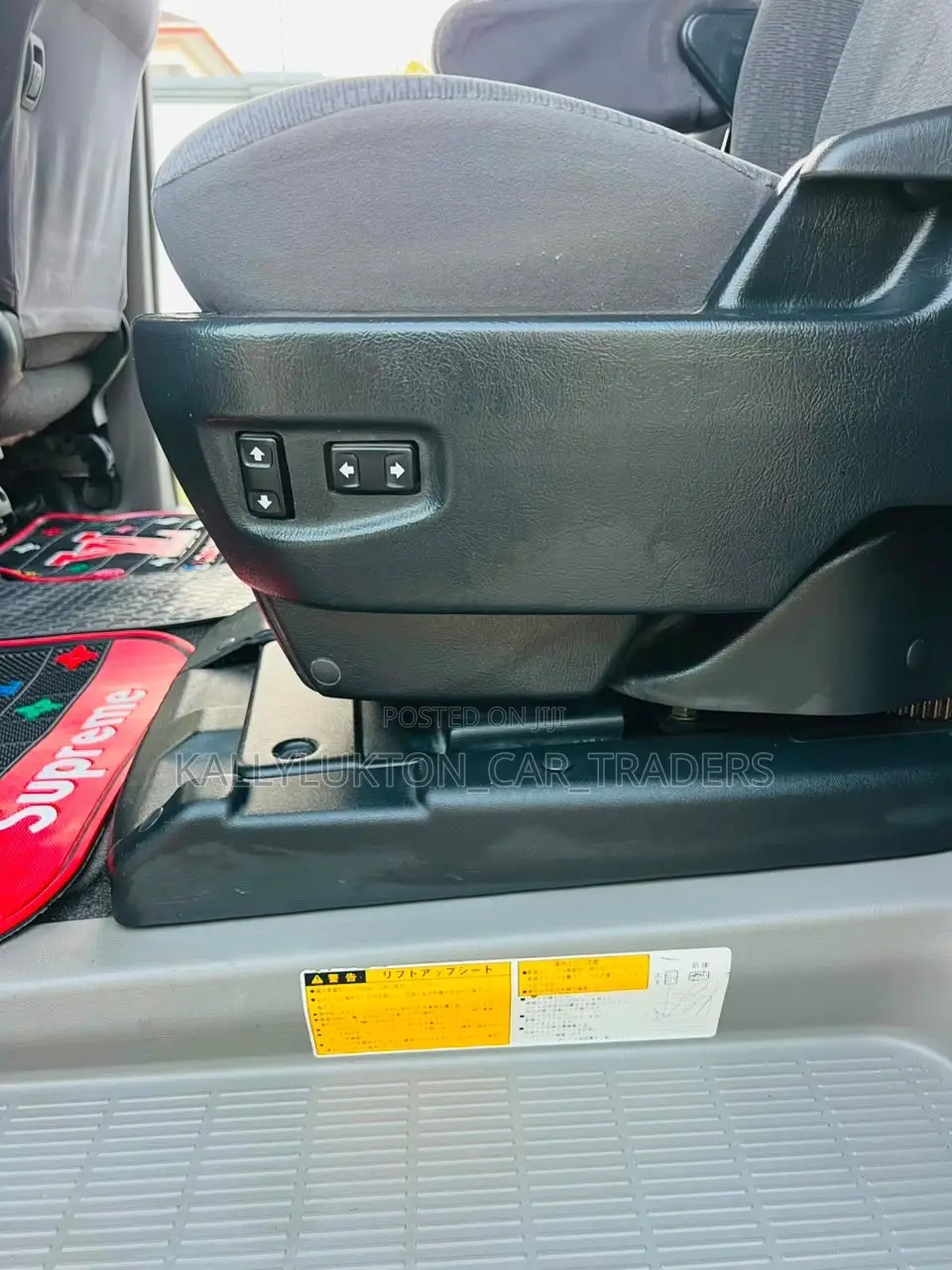 Toyota Noah 2008 Silver