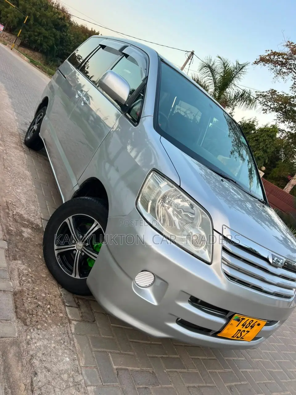 Toyota Noah 2008 Silver