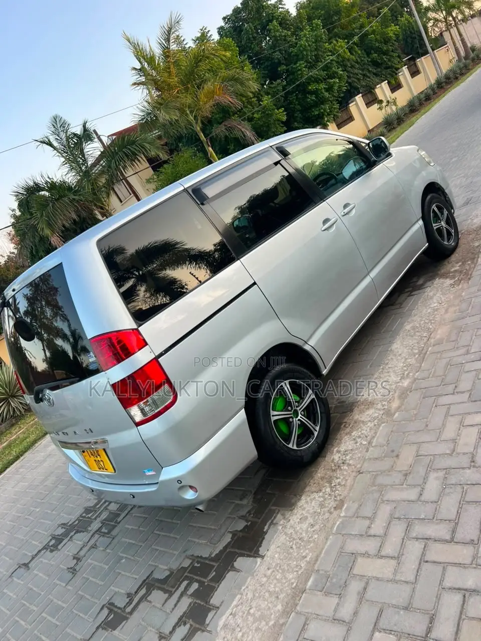 Toyota Noah 2008 Silver