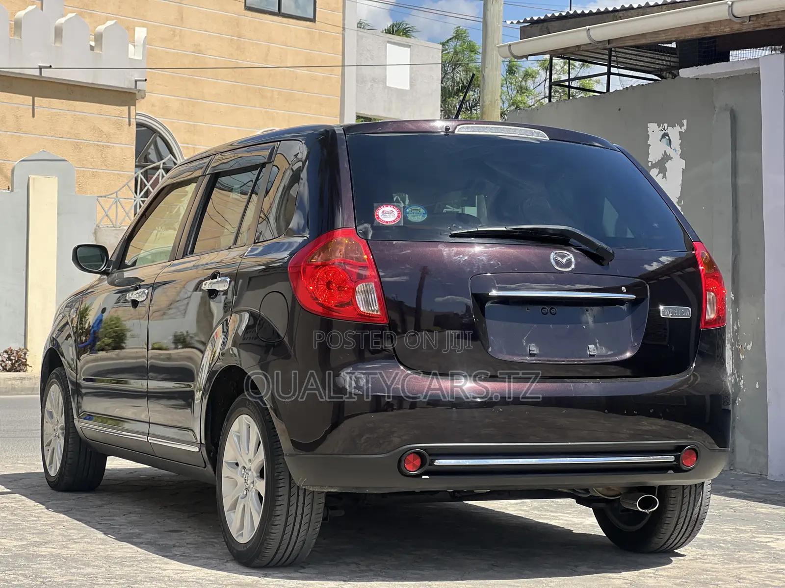 Mazda Verisa 2011 Maroon