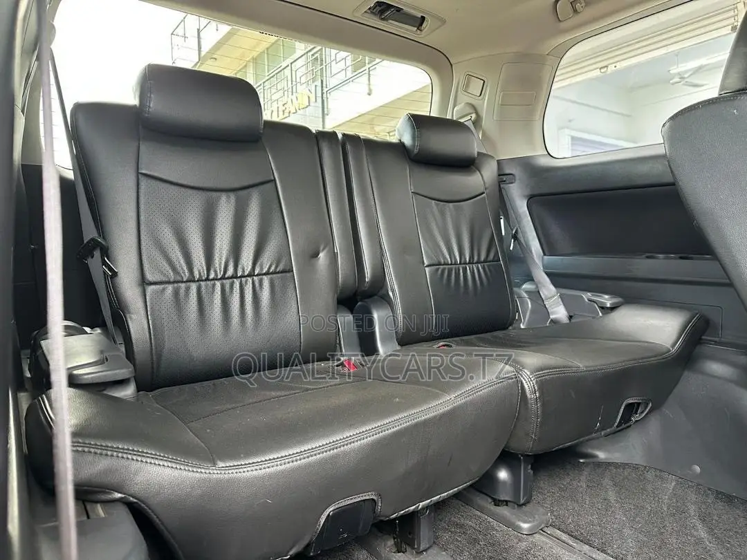 Toyota Alphard 2.4 Petrol AWD 2009 White