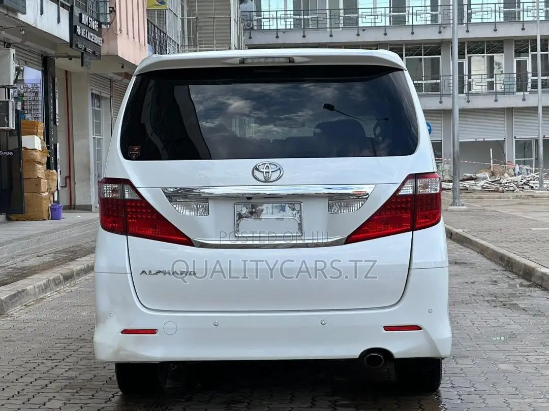 Toyota Alphard 2.4 Petrol AWD 2009 White
