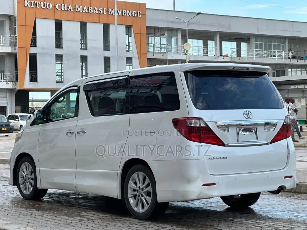 Toyota Alphard 2.4 Petrol AWD 2009 White