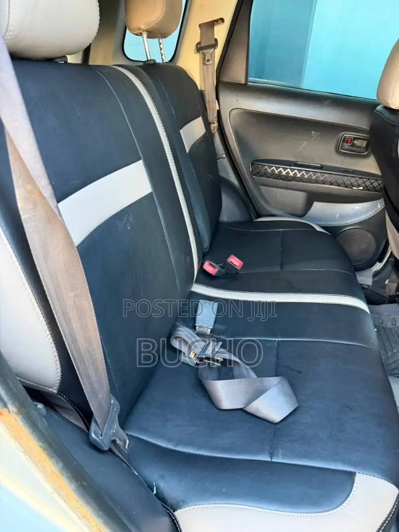Toyota IST 2004 Silver