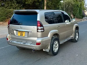 Toyota Land Cruiser Prado 2006 Gold