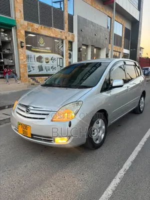 Toyota Corolla Spacio 2003 Gold