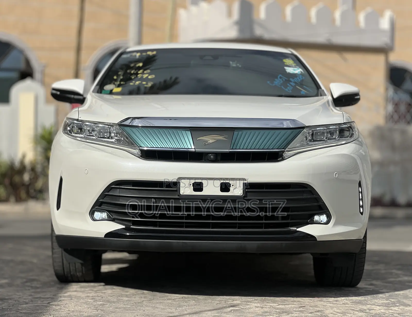 Toyota Harrier 2.0 2017 White
