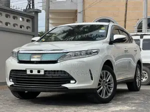 Toyota Harrier 2.0 2017 White