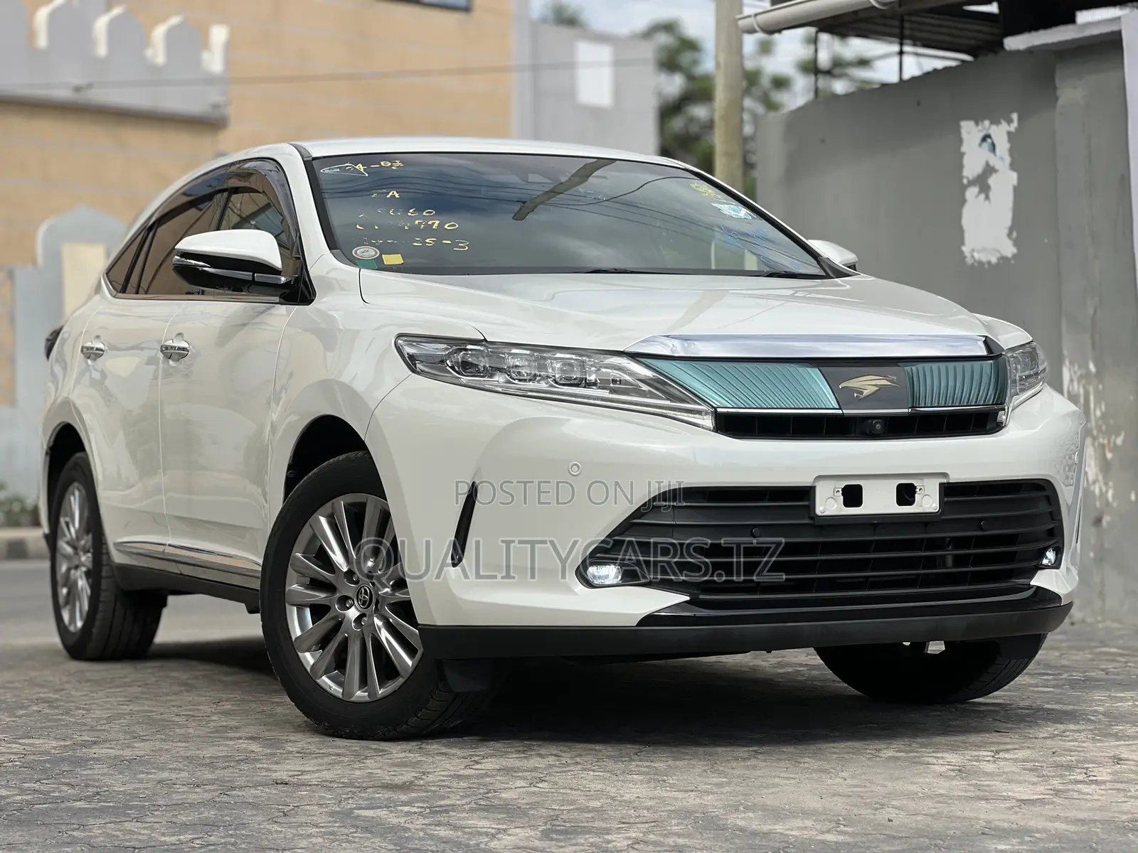 Toyota Harrier 2.0 2017 White