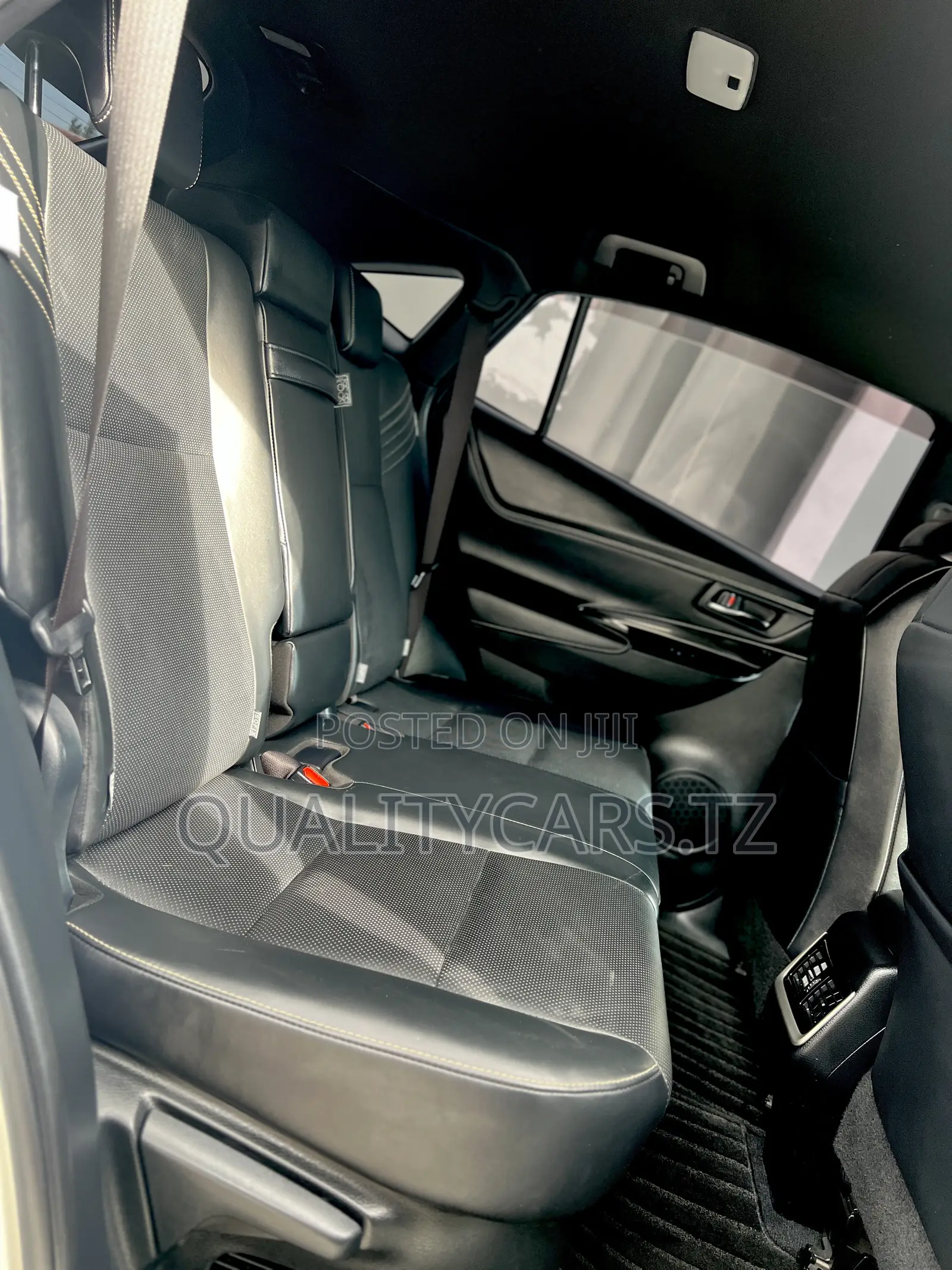 Toyota Harrier 2.0 2017 White