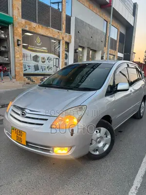 Toyota Corolla Spacio 2003 Gold