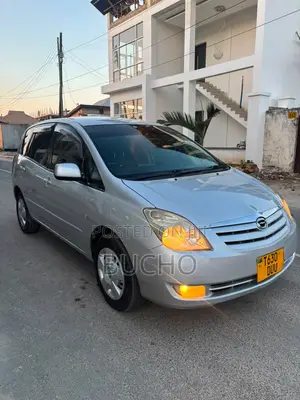 Toyota Corolla Spacio 2003 Gold