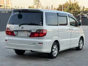 Toyota Alphard 2.4 Petrol FWD 2007 White