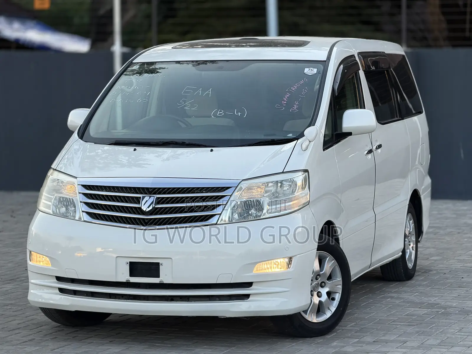 Toyota Alphard 2.4 Petrol FWD 2007 White