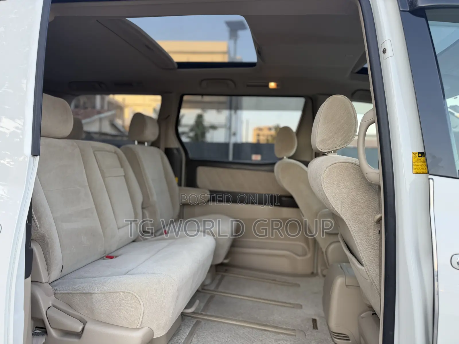 Toyota Alphard 2.4 Petrol FWD 2007 White
