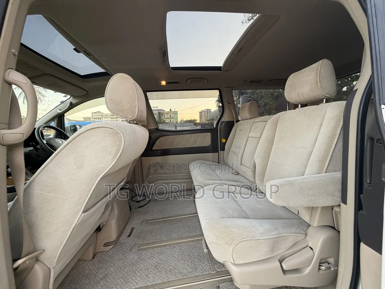 Toyota Alphard 2.4 Petrol FWD 2007 White
