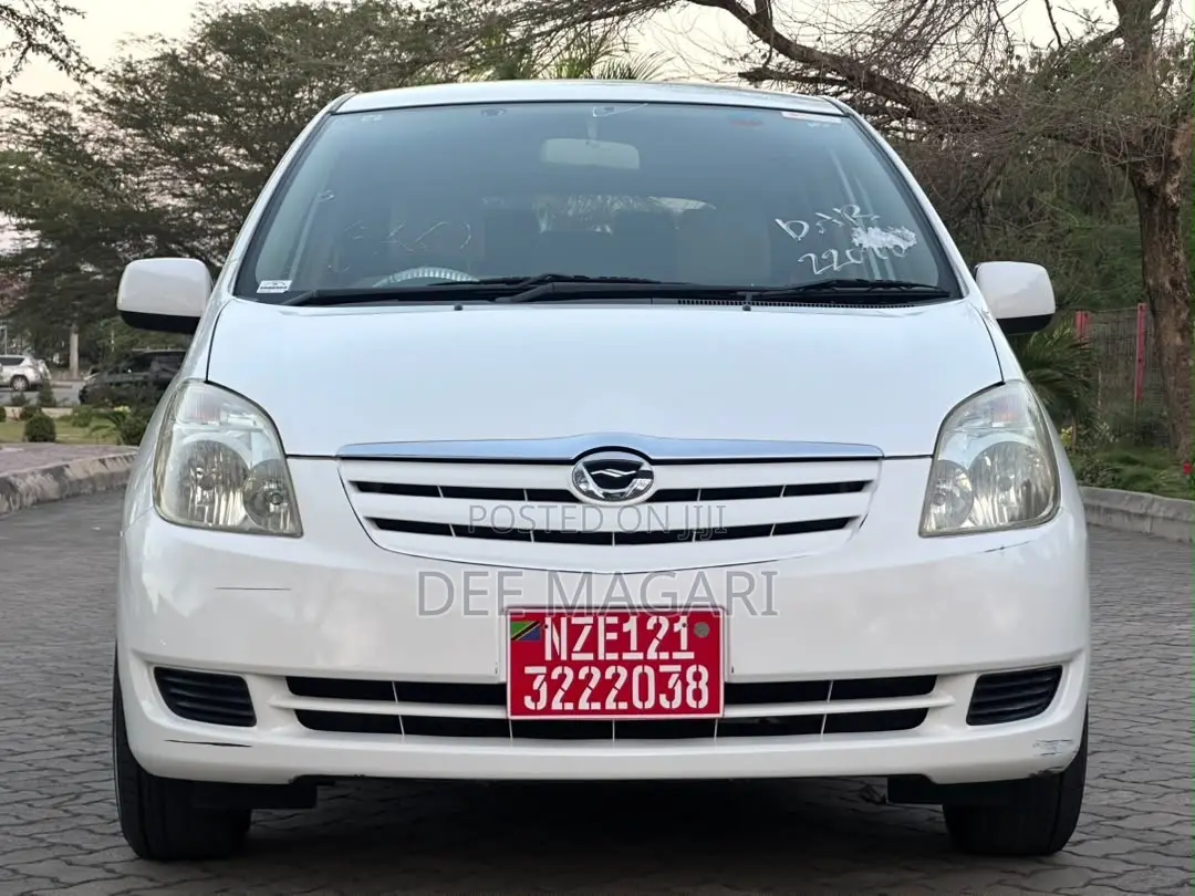 Toyota Corolla 2005 White